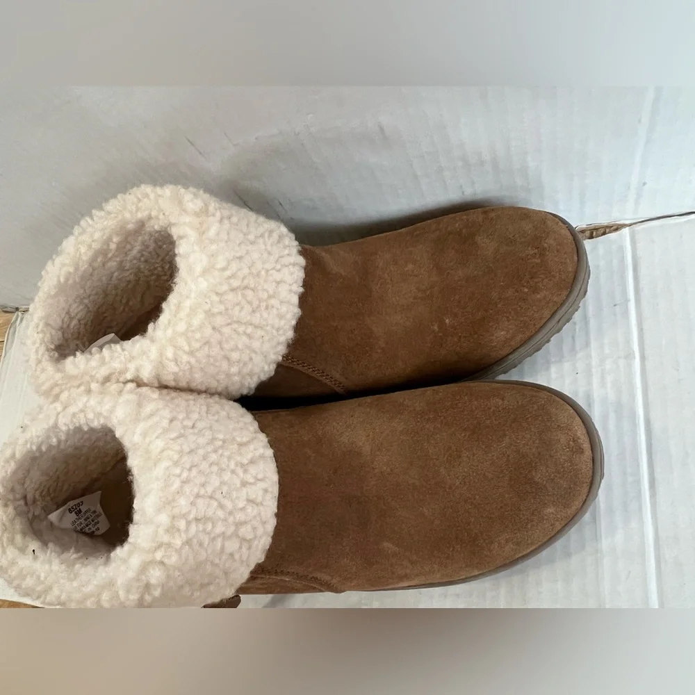 Minnetonka suede ankle